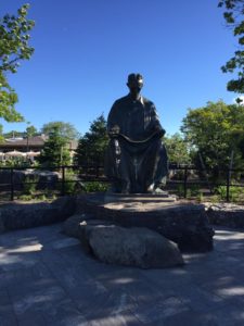 Bronze statue of scientist Nikola Tesla at Niagara Falls